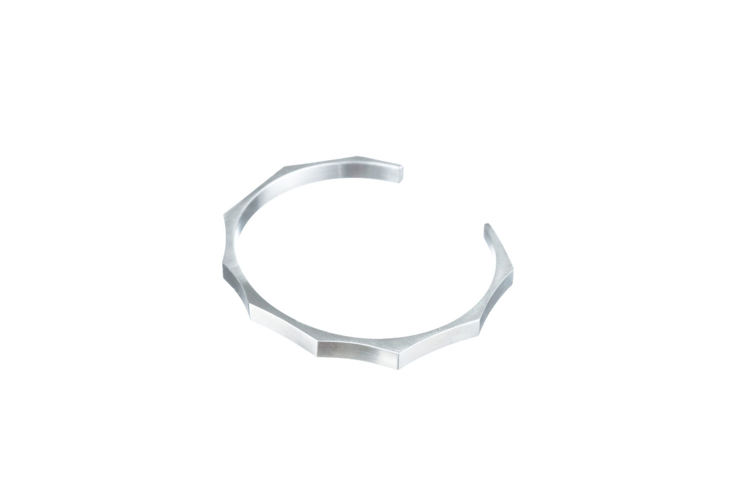 6. Studio image of Lentsius Solis bracelet, showing unique geometric design