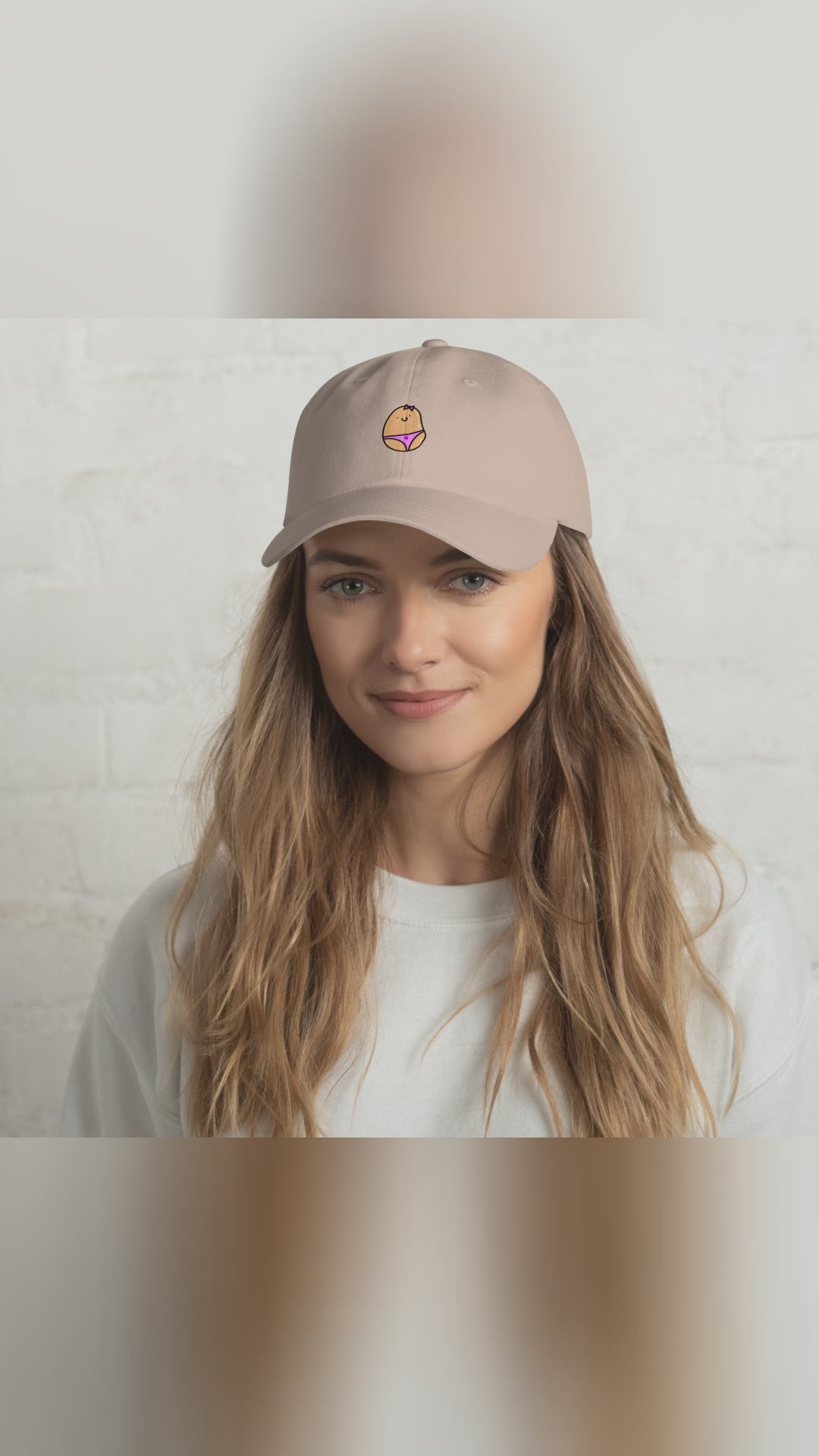 🥔 Why does a potato make your outfit cooler?
Unstructured 6-panel for that relaxed look. Curved visor, low crown and airy eyelets keep it cool.
City coffee run, Sunday market, or beach stroll, this embroidered dad cap just works. Premium twill, built to last; use SOCIAL10 for a little treat.
Save this for your next sunny day. link in bio. #NooredX #dadcap #basics #newarrivals
