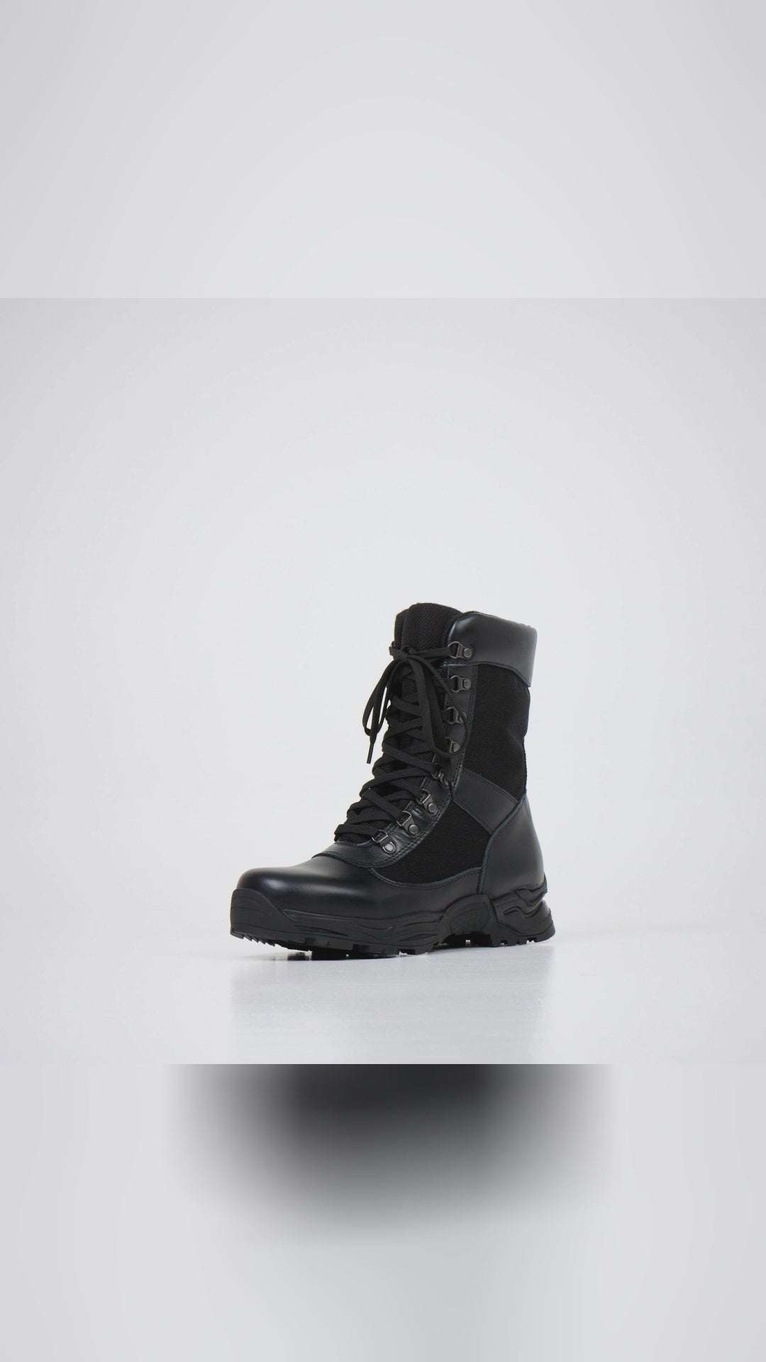 đ€ How tactical can everyday feel? Water-repellent leather, a rugged Fury sole, and a side zip to get you out faster. Estonian-made Samelin in AllBlack that grips, cushions, and lasts. Zip in, lace up, move out. Save this for your next city escape and tap the link in bio MensBoots MadeInEU Built for long days on foot, from wet pavements to dusty paths.