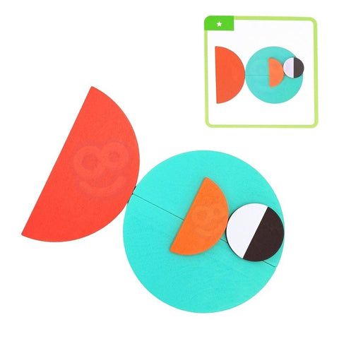3. Simple circular design made with red and teal wooden blocks and matching card