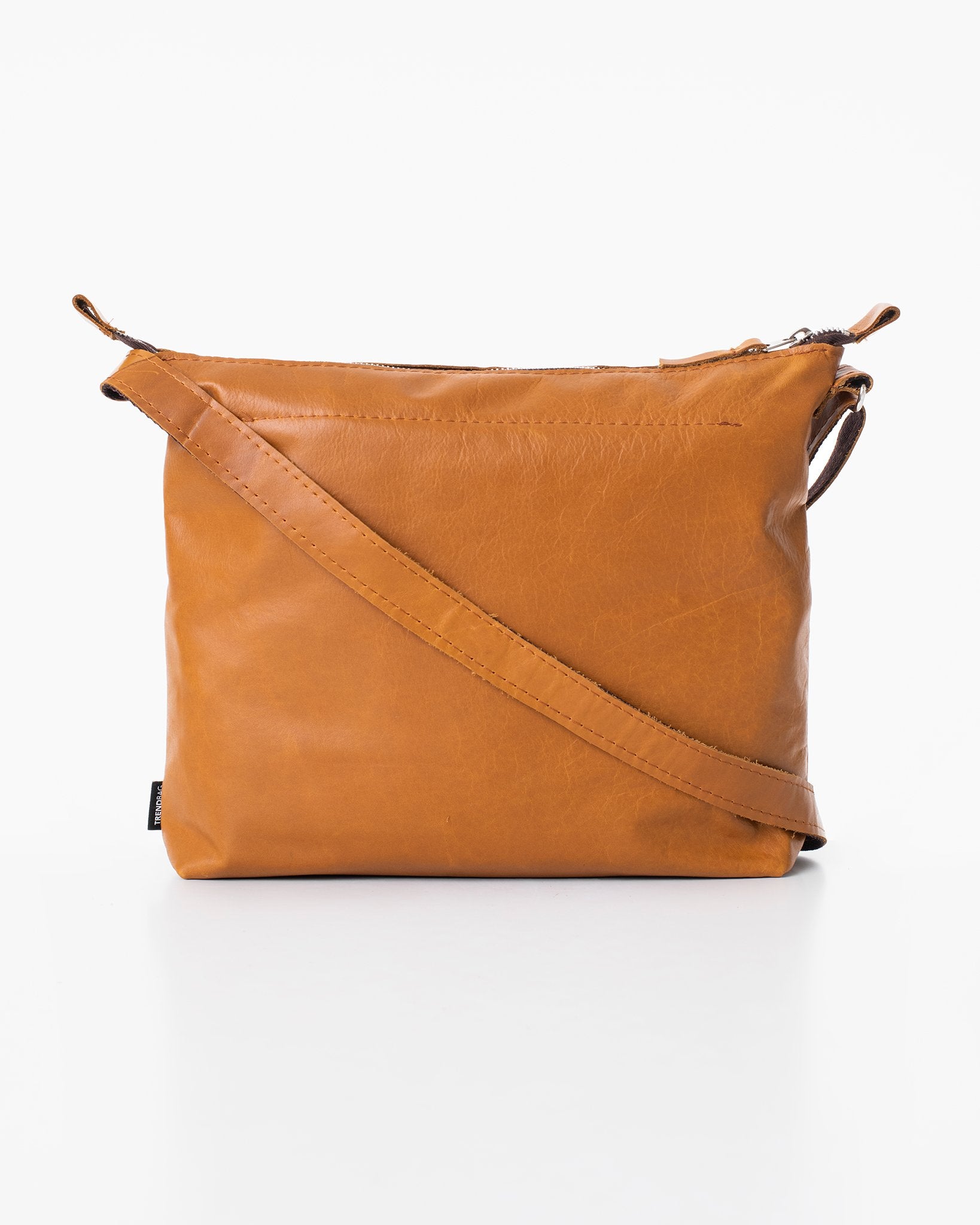 2. Back view of Trendbag Anet L shoulder bag in caramel leather, studio shot