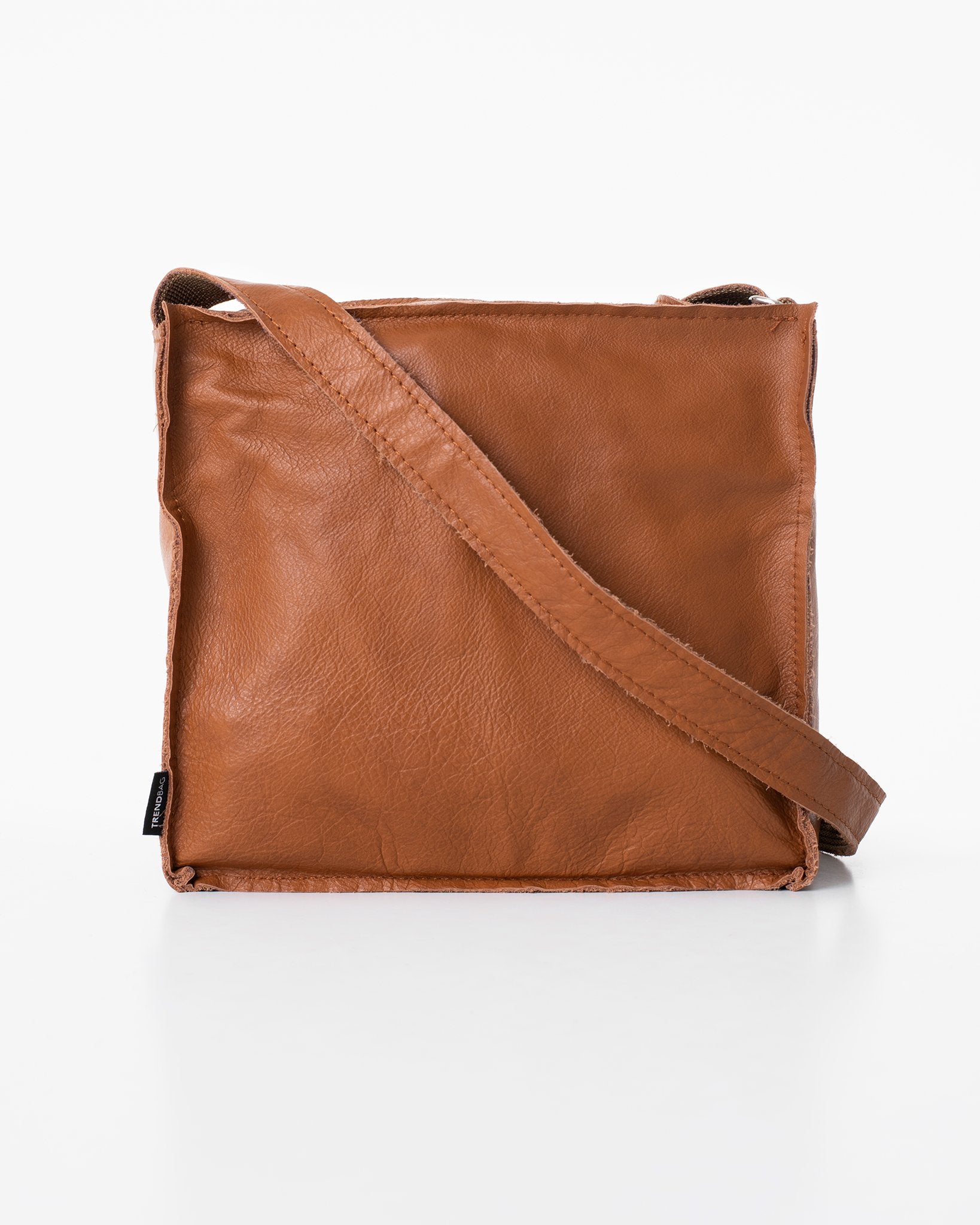 4. Studio shot of Trendbag Folk 1 shoulder bag in peanut, back view with adjustable strap