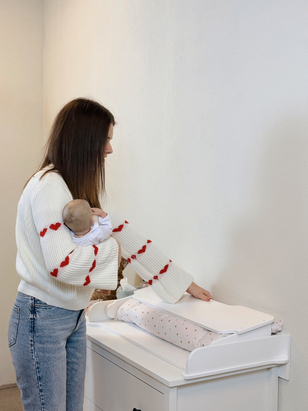 Pārveidojamais pārtinamais galds