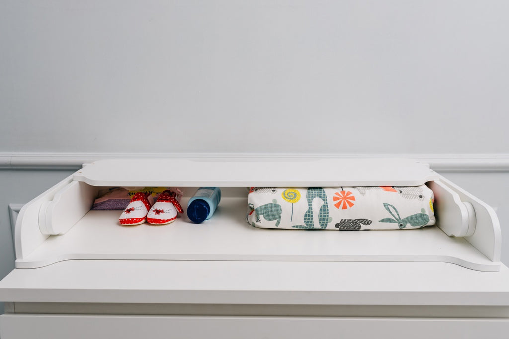 Pārveidojamais pārtinamais galds