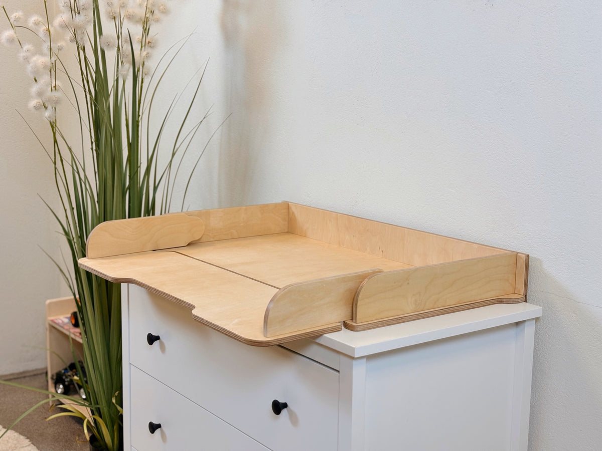 Pārveidojamais pārtinamais galds