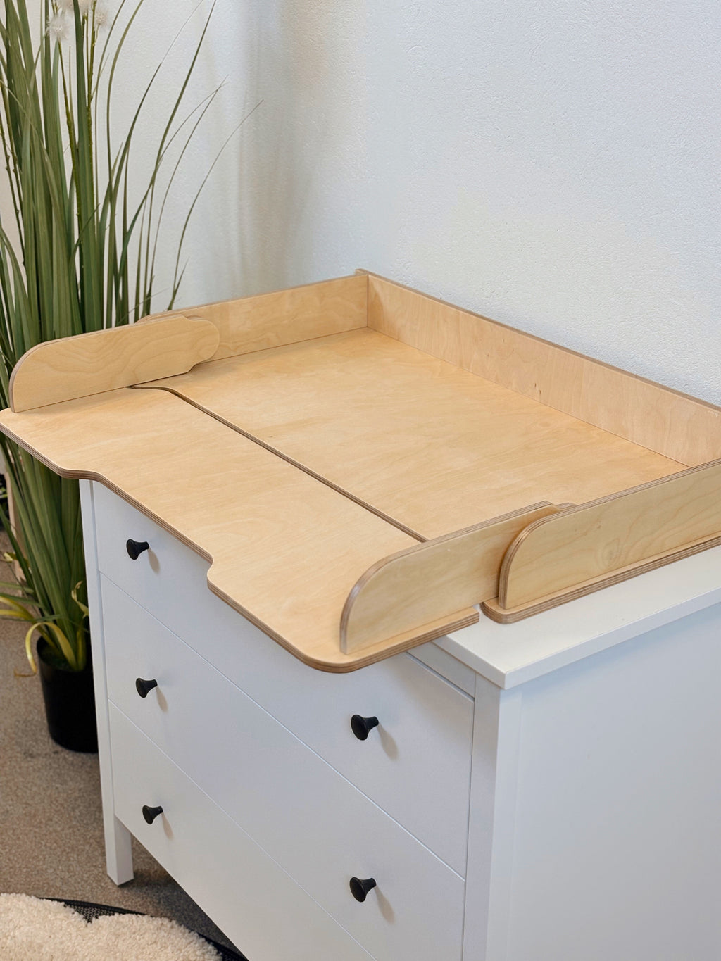 Pārveidojamais pārtinamais galds