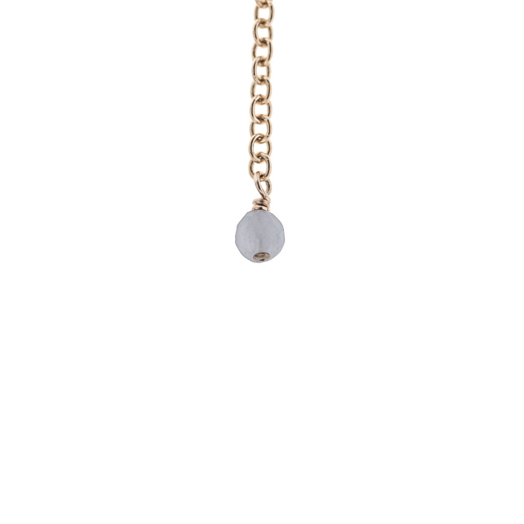 7. Close-up of amethyst stone on gold-plated silver chain from New Vintage by Kriss anklet