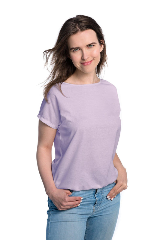2. Women's tan-through t-shirt in lavendel by Smarttan, front view, showcasing breathable fabric and relaxed fit