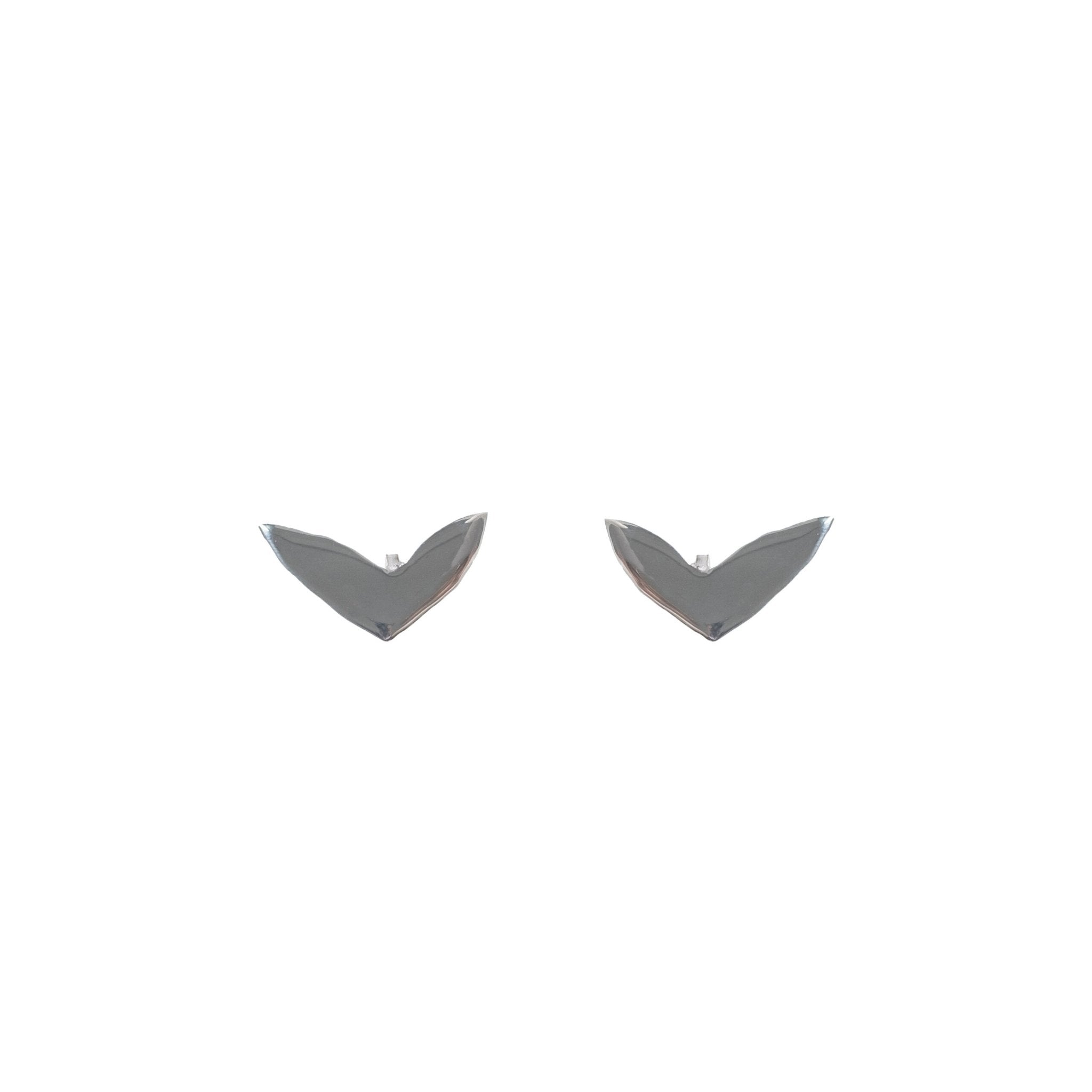 5. Studio shot of Lentsius Vola silver earrings, emphasizing sleek design and hypoallergenic material