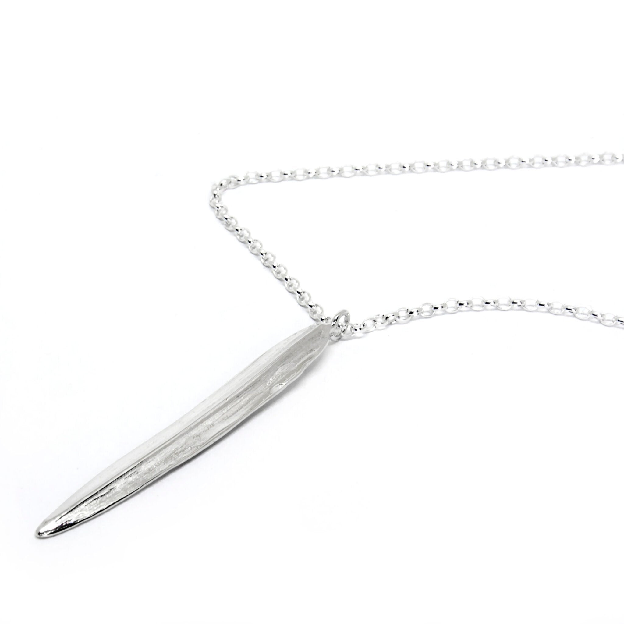 2. Close-up of Agnes Veski Jewellery SRPING Leaf Necklace in silver plating, showcasing the pendant and chain detail