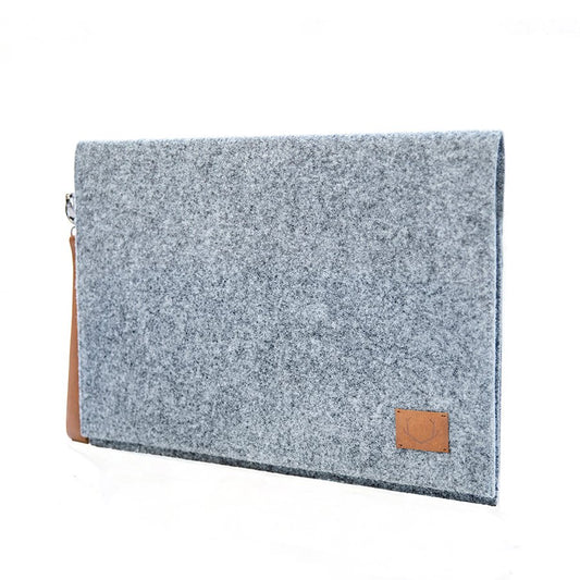 2. Studio image of Nordhale Berg 15'' grey laptop bag with removable wristband