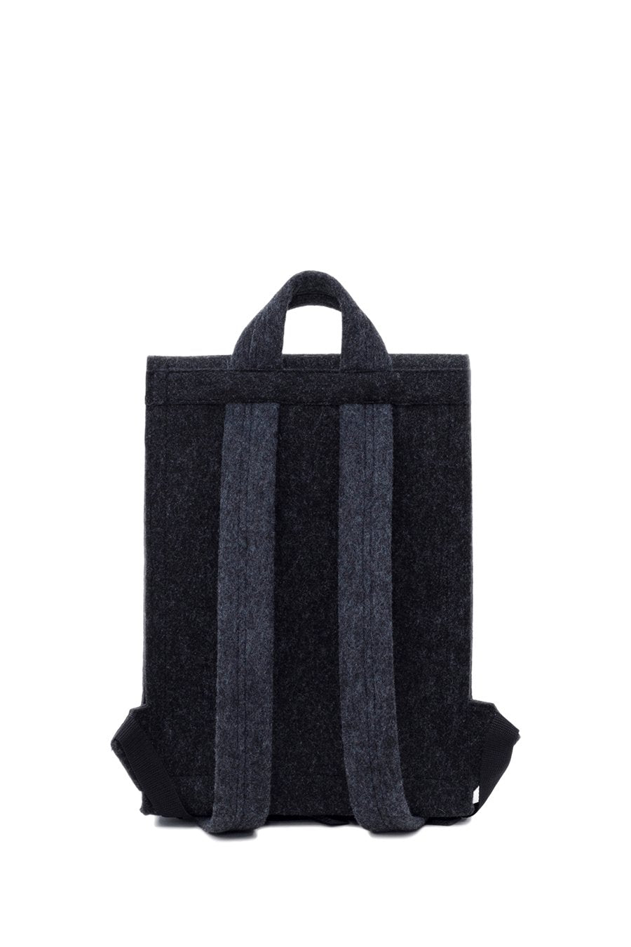 4. Studio shot of black Nordhale Backpack Lund showing back straps