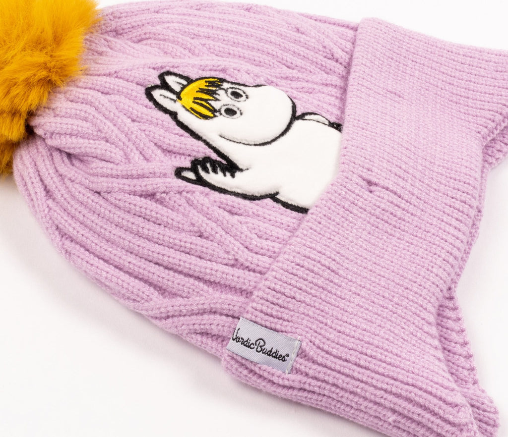 2. Close-up of lilac Snorkmaiden Winter Beanie for kids, showing Moomin character and NordicBuddies label