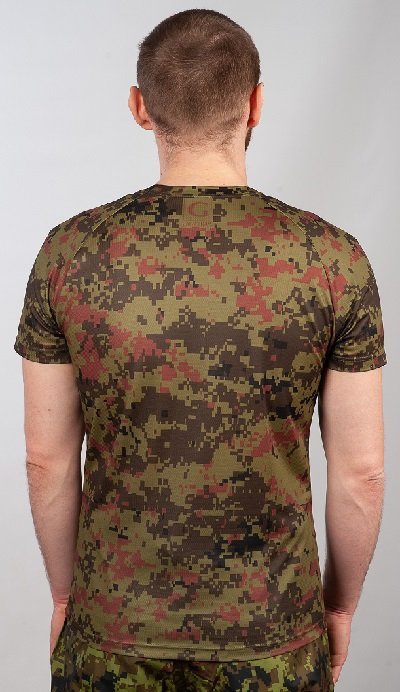 2. Back view of men's Galvi Linda Tactical T-Shirt 4464 in camouflage pattern, studio shot