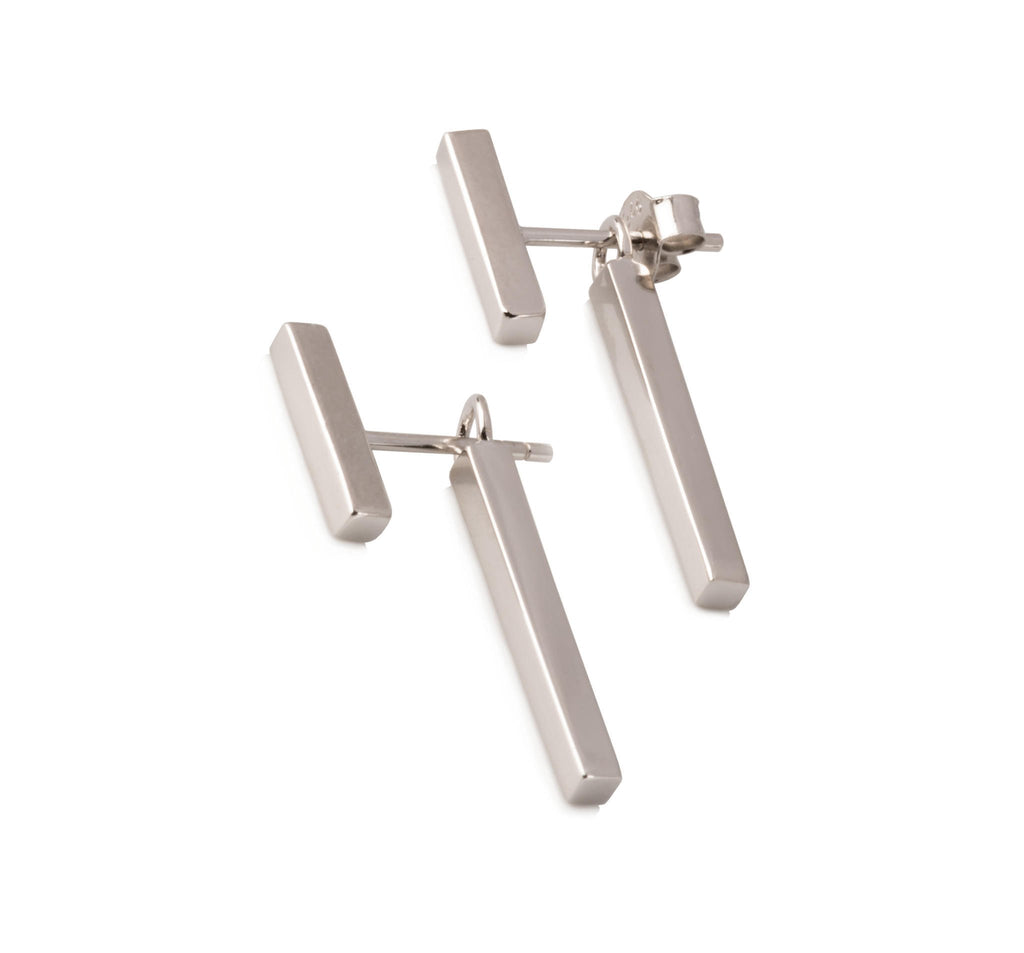 4. MyaMoon T-Bar Earrings in silver plating, elegant Nordic style, studio shot