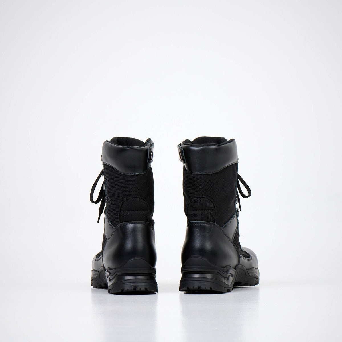5. Rear view of black Samelin 590 Desert Boots with Zipper, showing durable heel and ankle support