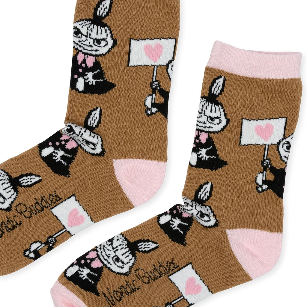 3. Close-up of brown socks with Little My design and pink hearts, showing NordicBuddies text