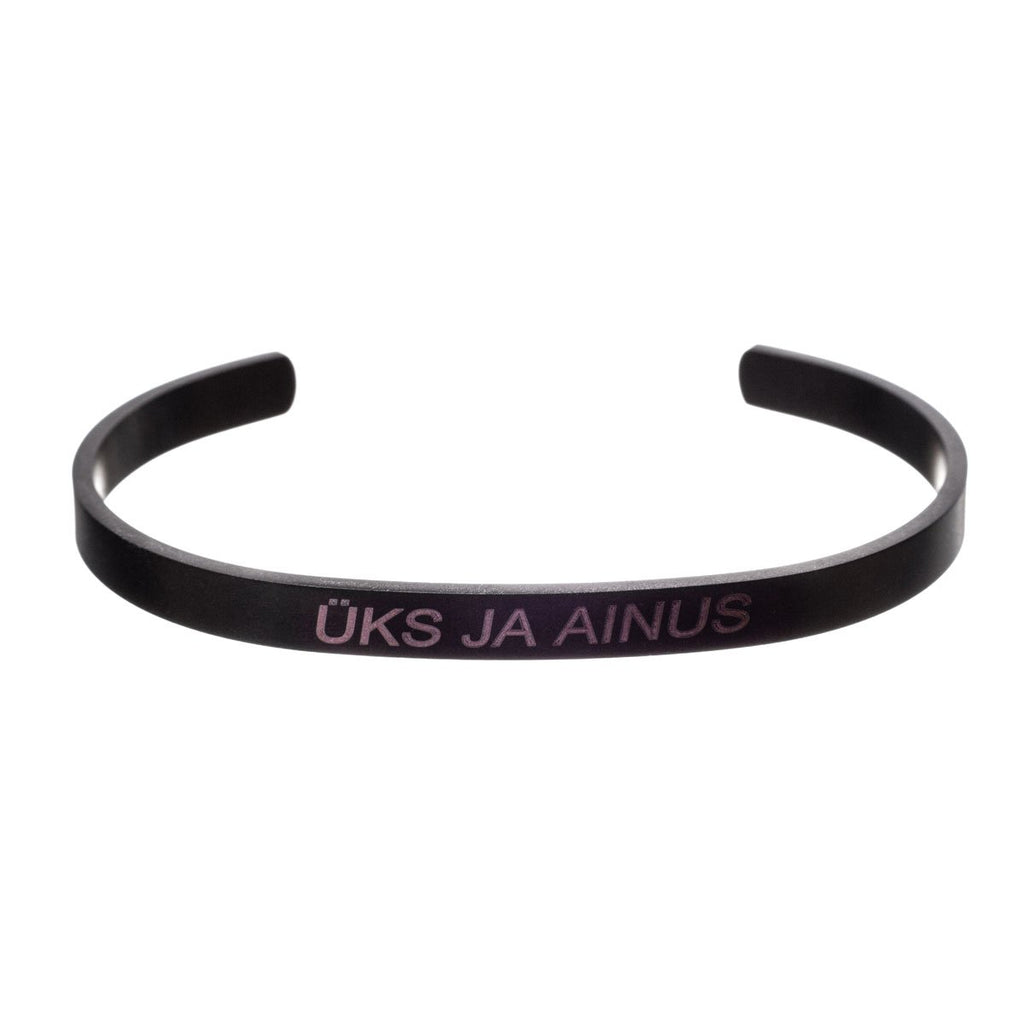 4. Black men's bracelet with engraved text 'ÜKS JA AINUS' on a white background
