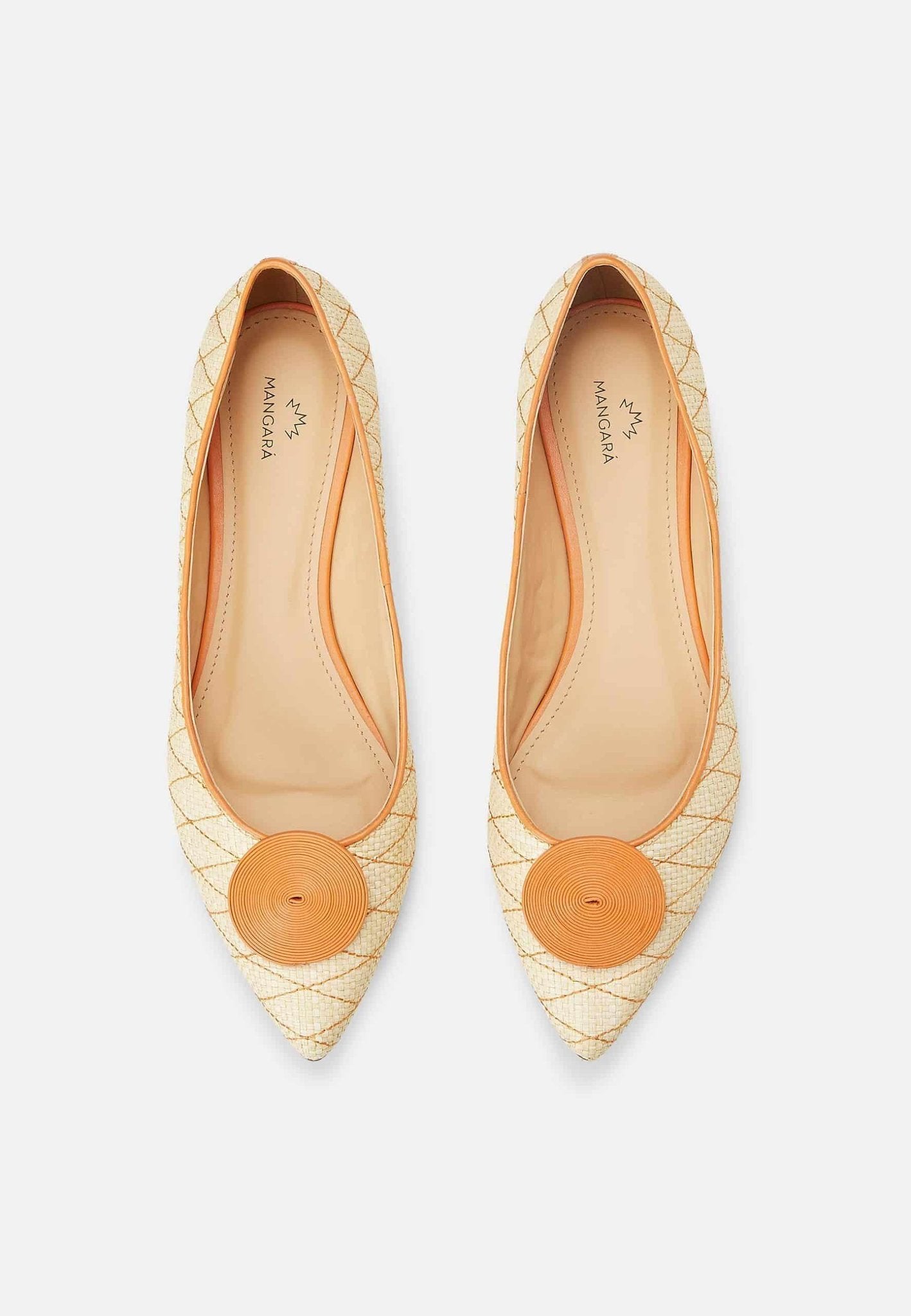 10. Top view of Mangará Coroba Ballerinas, highlighting raffia fabric and circle embellishment