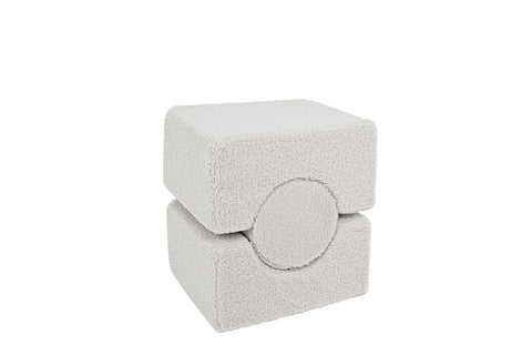 2. Two ecru blocks stacked with a circular element in the middle, highlighting the modular design of the MeowBaby Bearly Shape Set