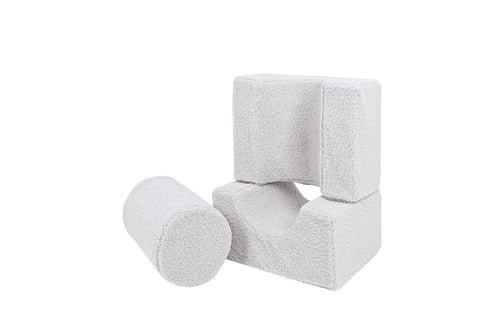 4. MeowBaby Bearly Shape Set with three white elements stacked and one cylindrical piece, showing construction possibilities