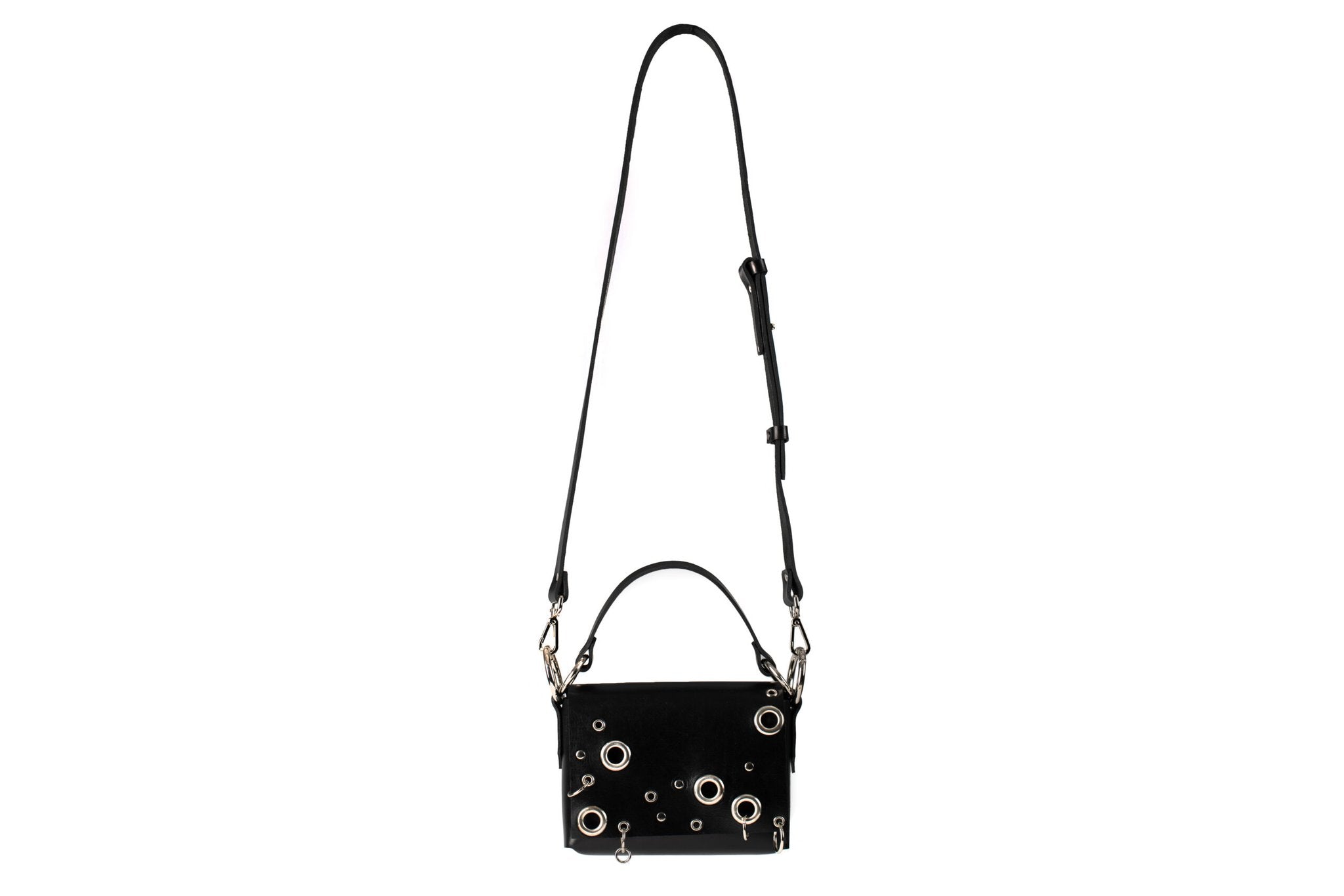 8. Studio image of PYKOK Handbag Mia with long adjustable strap and magnetic closure