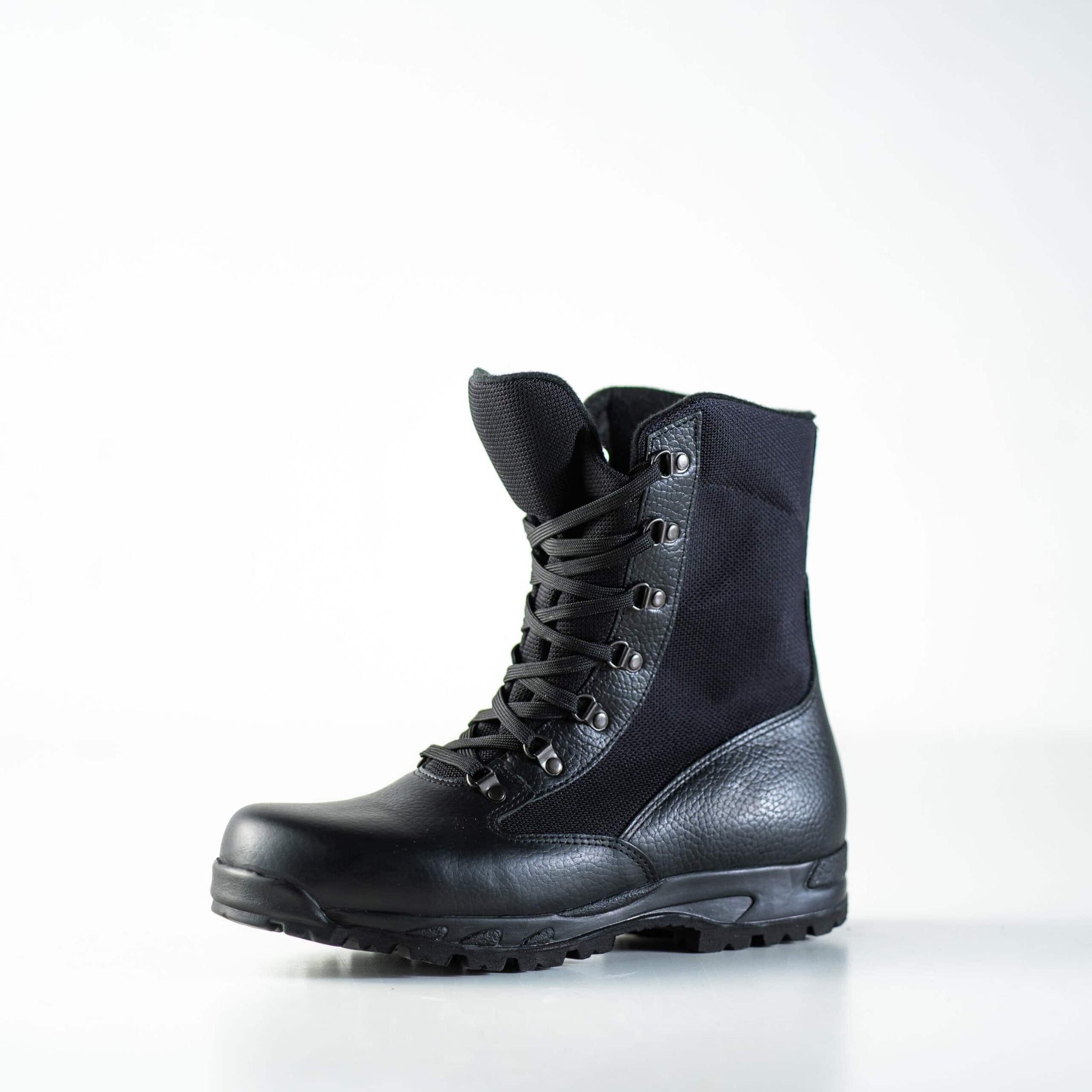 3. Studio shot of black Samelin 598 Desert Boots Davos showing side profile and lace-up design
