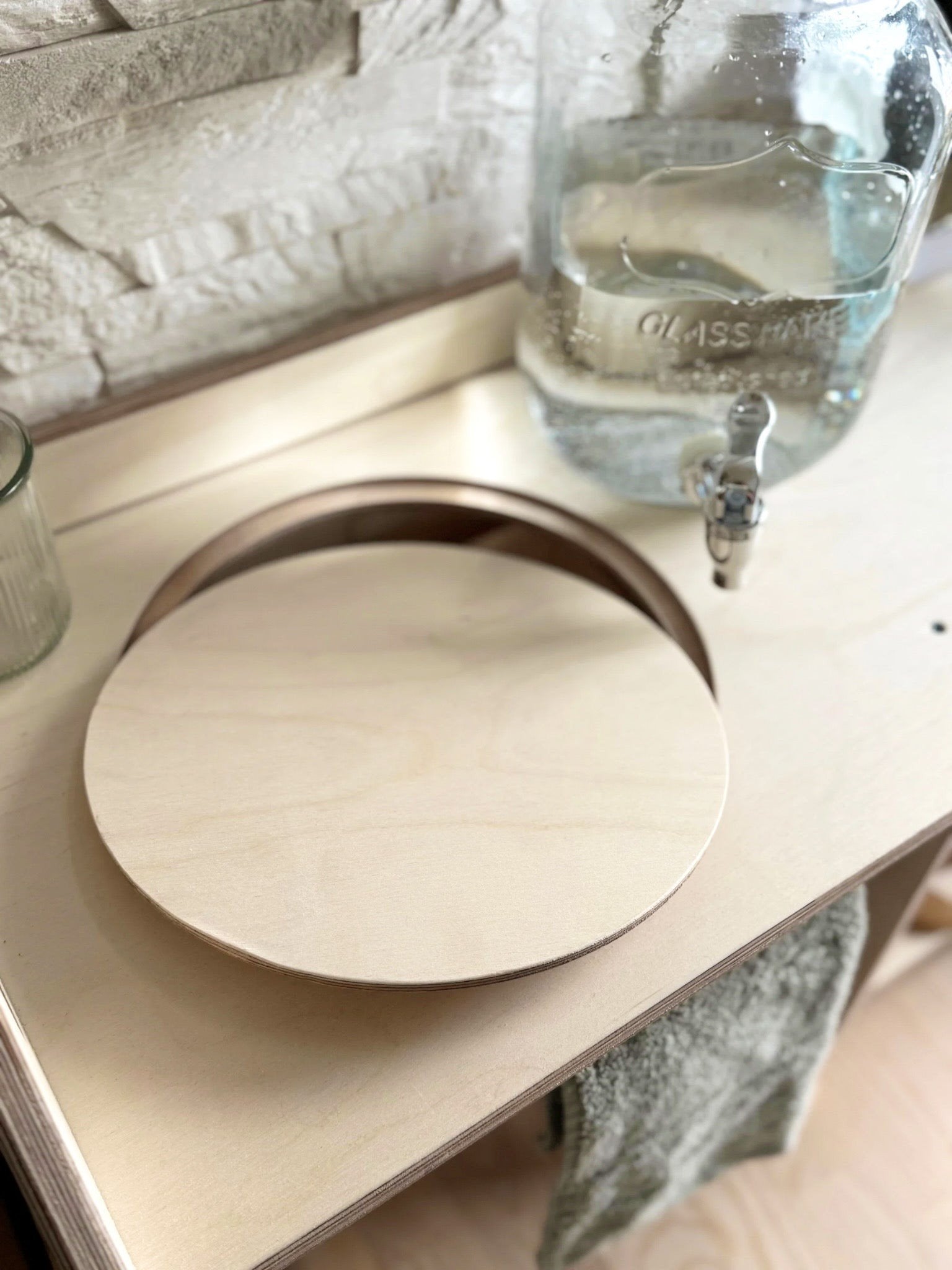 4. Top view of Montessori washbasin with enamel bowl and water jar