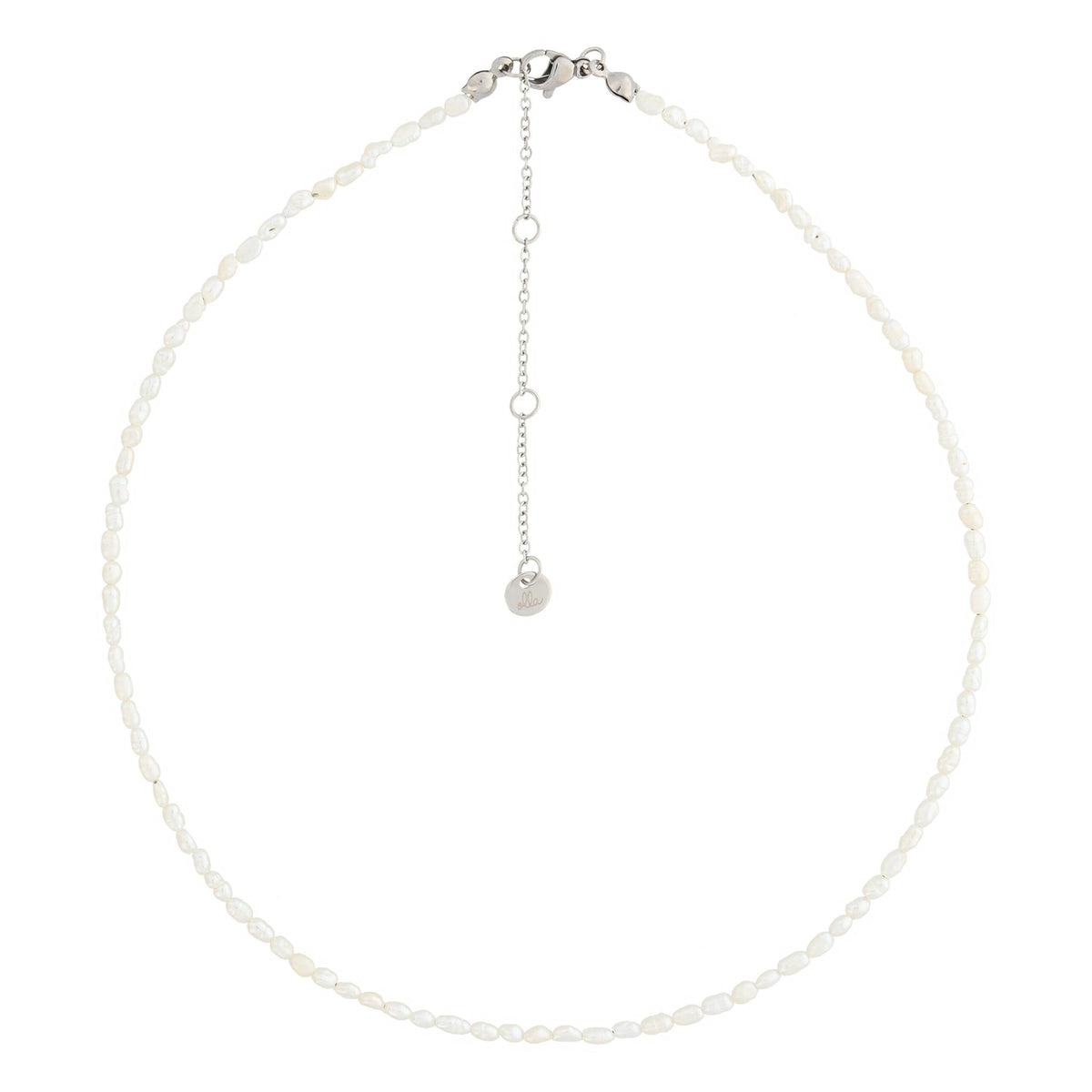 2. Olla necklace with freshwater pearls in polished silver, featuring adjustable extension chain, studio shot