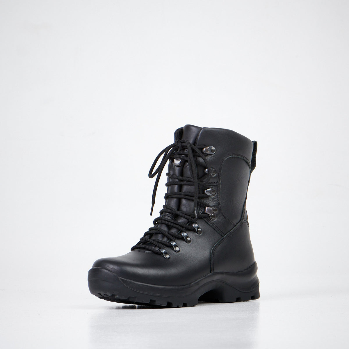 3. Front angle of Samelin Waterproof Combat Boots 736 in black, featuring customizable lacing and slip-resistant sole