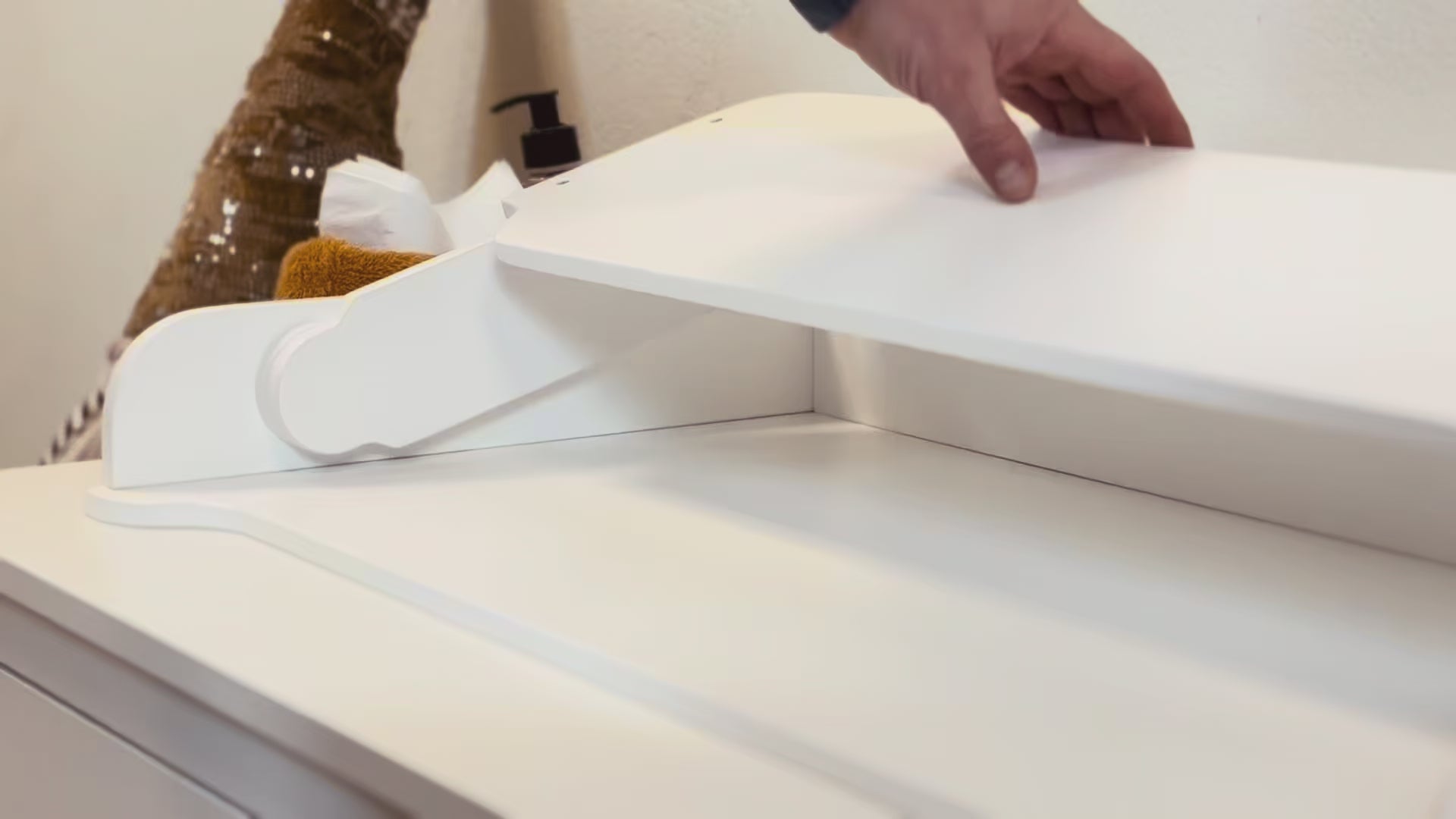 👶 Ready to simplify diaper duty? Meet the must-have ChangingTableTop that's turning nurseries into dream spaces. Our eco-friendly design ensures style and safety—because your little one's comfort is everything. Crafted in Latvia from quality birch plywood, this changing table offers spacious and sturdy support for stress-free changes. Think easy assembly and compatibility with your favorite chest of drawers, even IKEA models! Curious to see it in action? Tap the link in bio and discover how eff