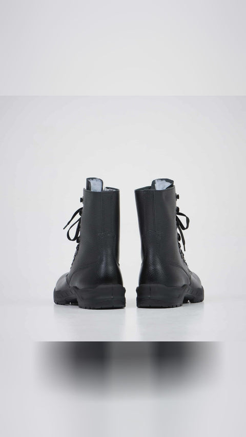 ⚡ Built for the future. Meet the 2077 Combat Boots.




Dual-layer sole, shock-resistant washable insole.
Unisex, sizes 36–48. #Samelin #MadeInEurope #CombatBoots

-10% with code SOCIAL10
Shop 👉 https://nooredx.ee/products/2077-combat-boots-aka-m77-boots-2-0 #NooredX